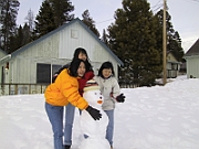 The snow man  and the girls