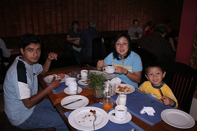 05-10-03-0204.JPG