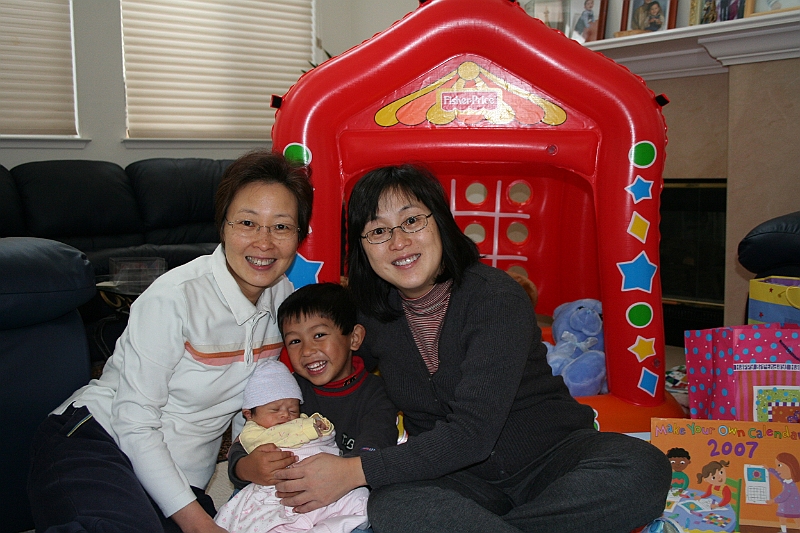 06-12-25-114045.JPG