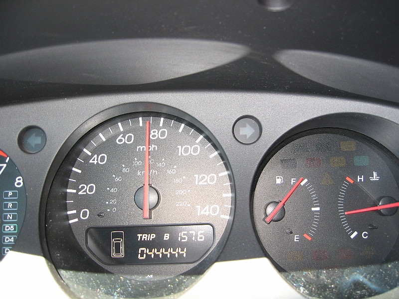 07-08-28-115324.JPG - Look at the odometer "44444"?