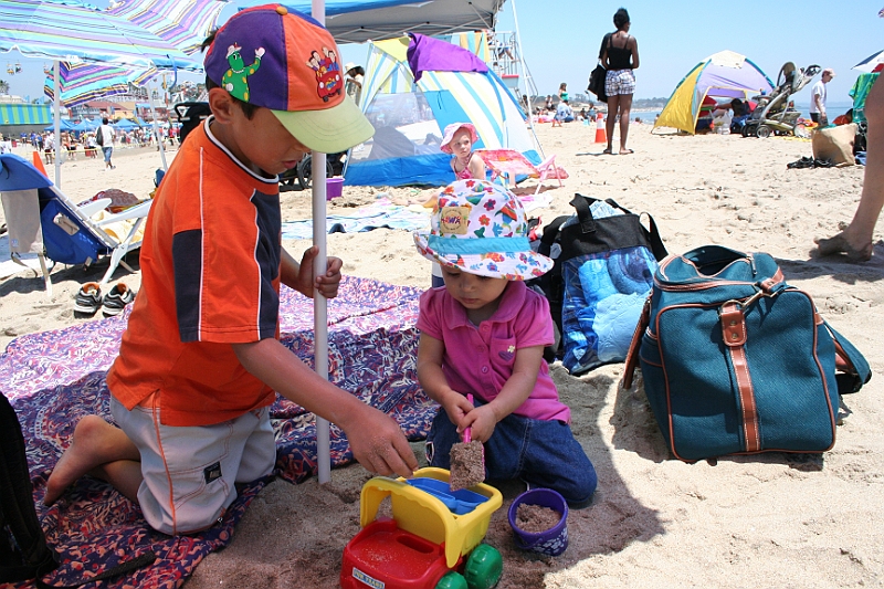 08-06-22-134312.JPG - Santa Curz Beach at Broadwalk