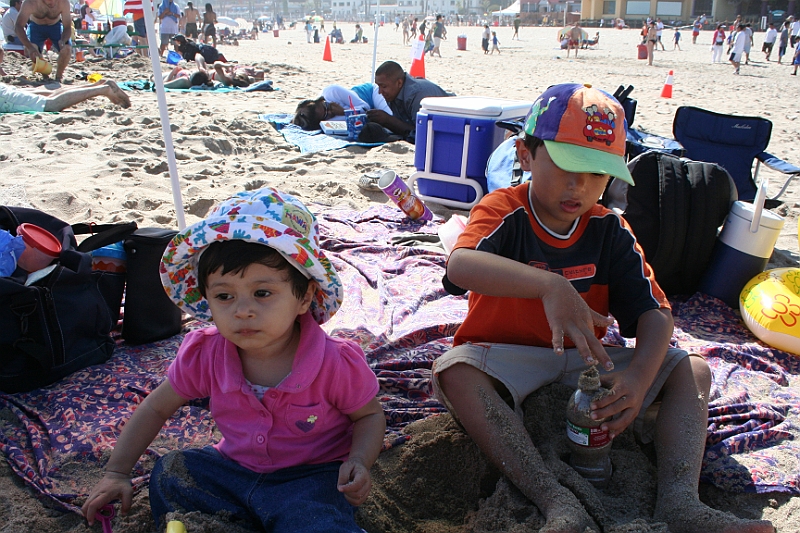 08-06-22-163256 (1).JPG - Santa Curz Beach at Broadwalk