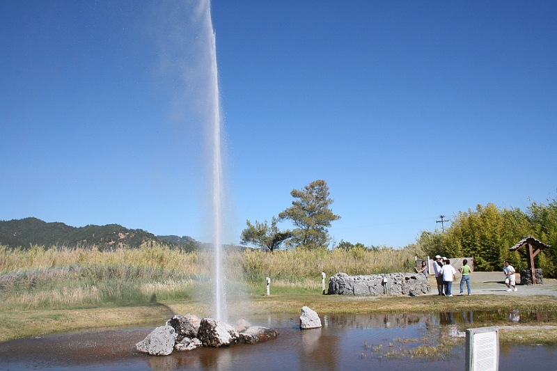 08-07-26-165046.JPG - Old Faithful Geyser of California.