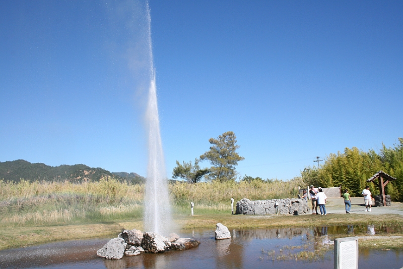 08-07-26-165048.JPG - Old Faithful Geyser of California.