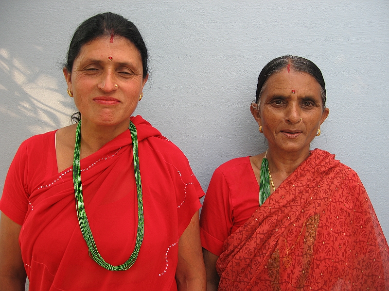 08-10-11-021814.JPG - Didi and Aama