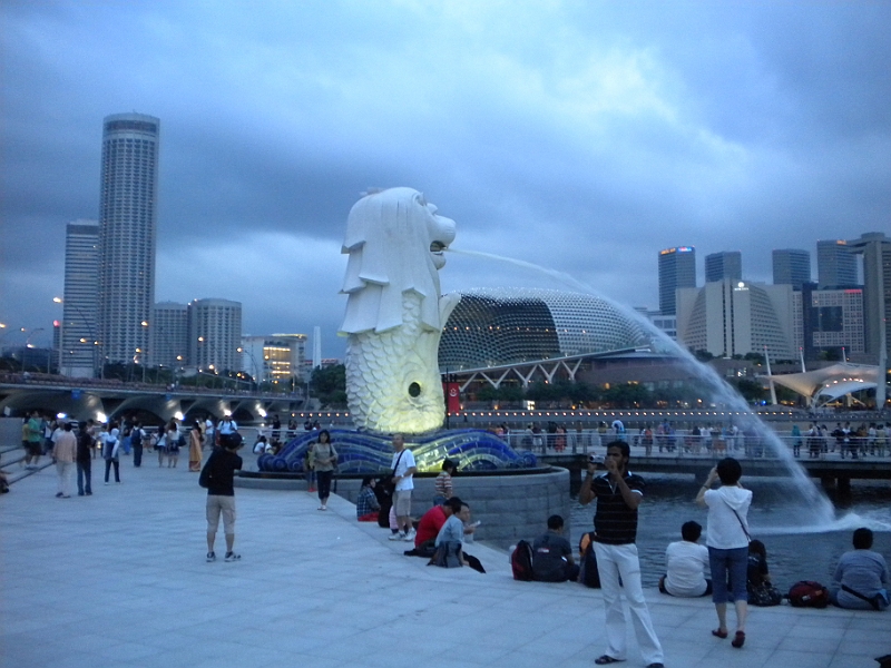 09-08-16-040947.JPG - Merlion