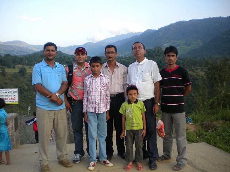 11-10-09-170532.JPG - Shiva Acharya, Bhawani Sapkota, Tribhuvan Sapkota, Haris Chandra Sapkota, Raju Sapkota and Tribhuvan's sons.