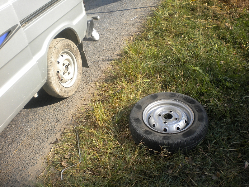 11-10-08-152930.JPG - Our luck - we had 4 tire punctures during Pokhara trip.