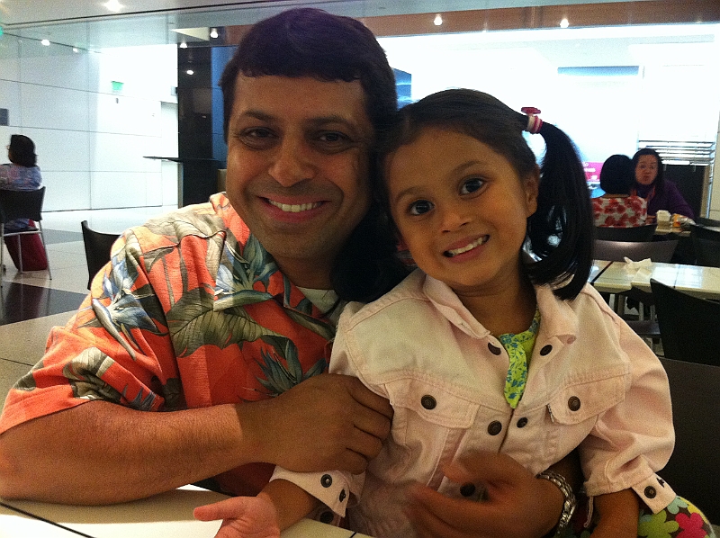11-09-30-122950.JPG - At SFO airport - before leaving for Nepal